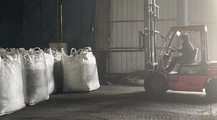 What are the uses of coke gri